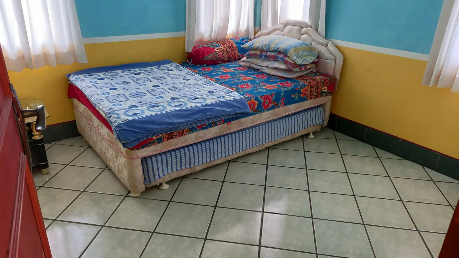 Kamar Tidur Utama Blok I No 9